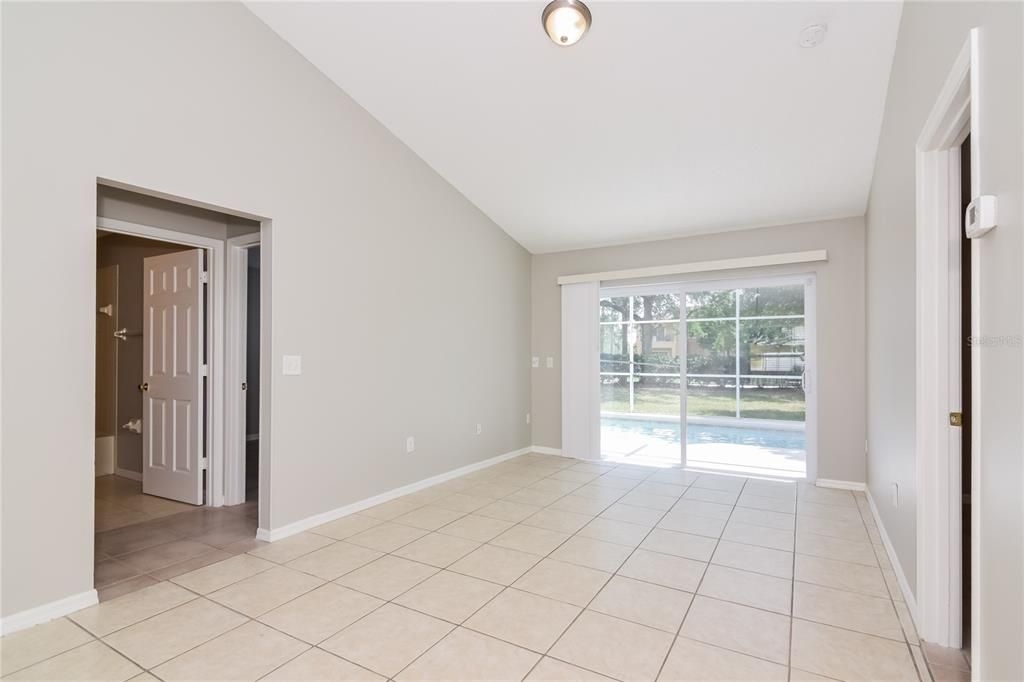 Active With Contract: $1,920 (3 beds, 2 baths, 1140 Square Feet)