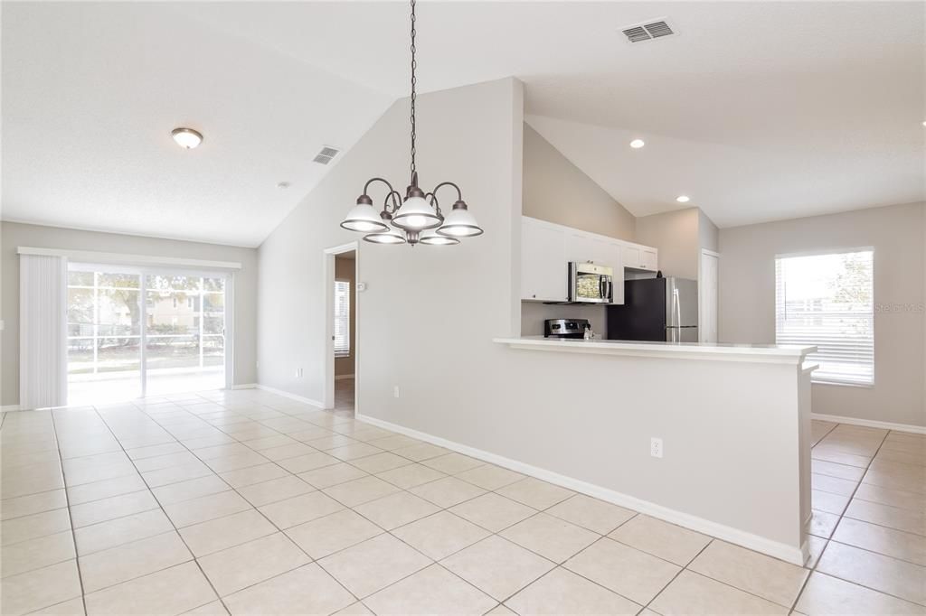 Active With Contract: $1,920 (3 beds, 2 baths, 1140 Square Feet)