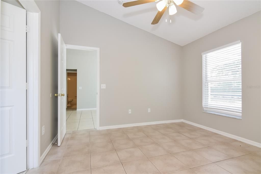 Active With Contract: $1,920 (3 beds, 2 baths, 1140 Square Feet)