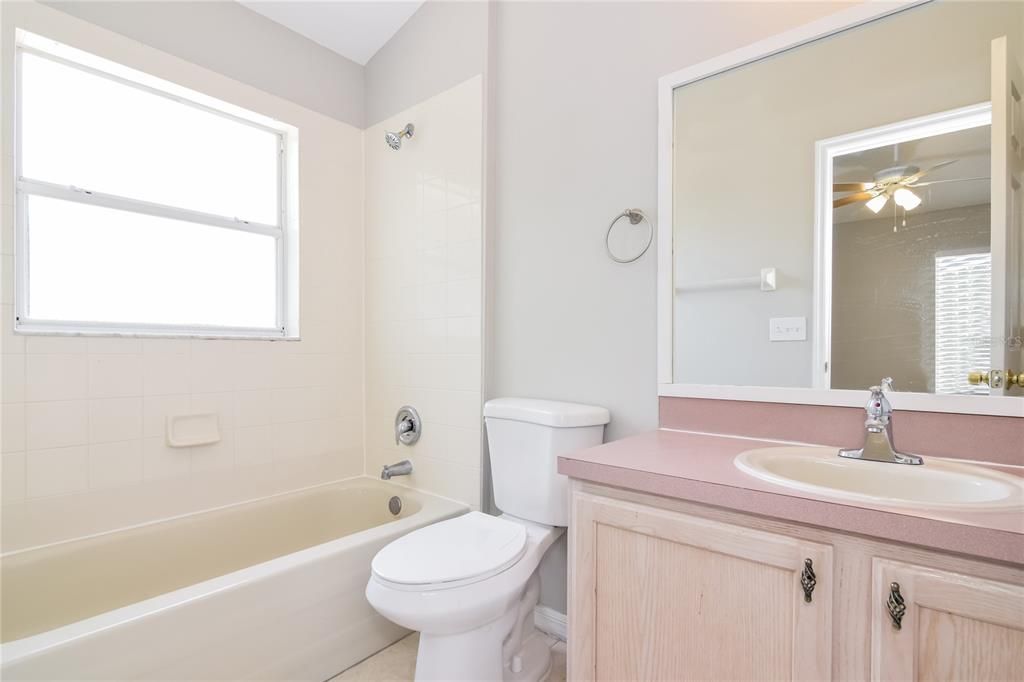 Active With Contract: $1,920 (3 beds, 2 baths, 1140 Square Feet)