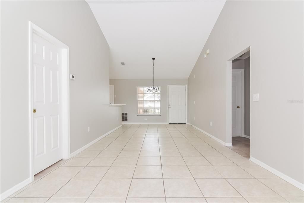 Active With Contract: $1,920 (3 beds, 2 baths, 1140 Square Feet)