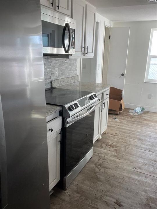 待售: $299,000 (3 贝兹, 2 浴室, 1277 平方英尺)