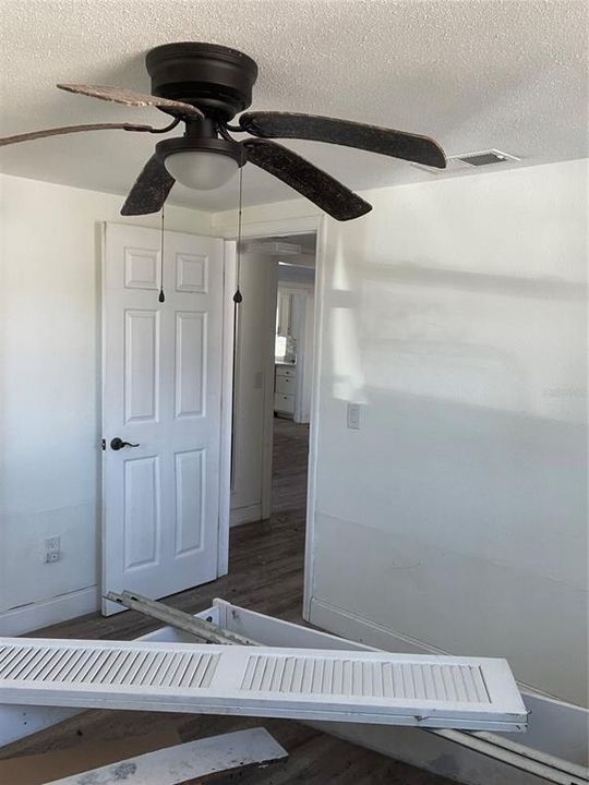 待售: $299,000 (3 贝兹, 2 浴室, 1277 平方英尺)