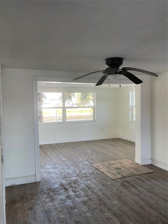 待售: $299,000 (3 贝兹, 2 浴室, 1277 平方英尺)