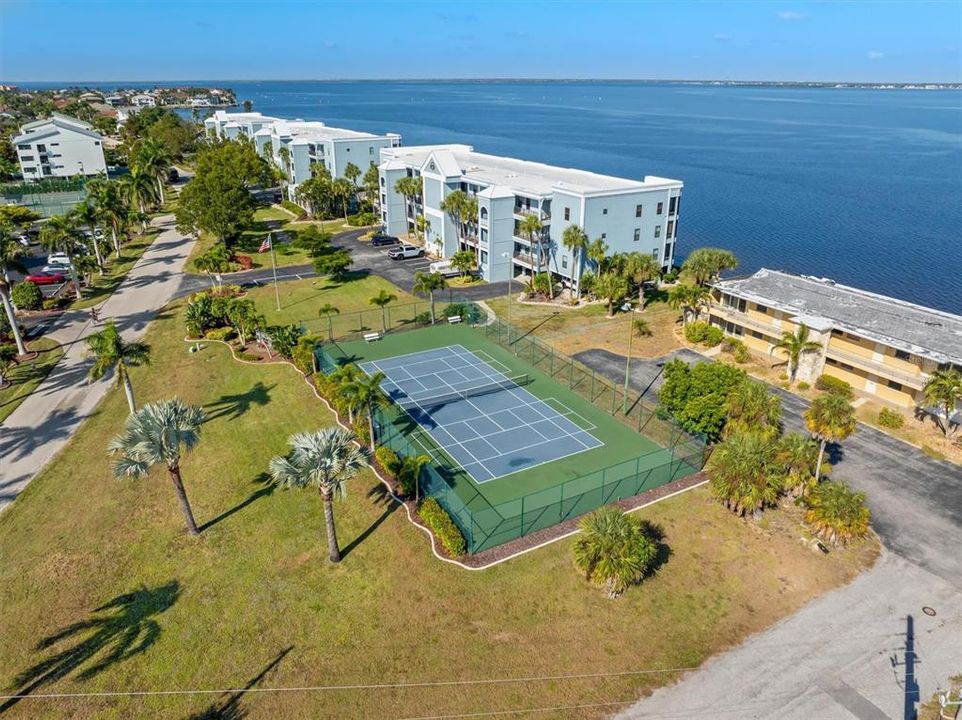 待售: $419,000 (3 贝兹, 2 浴室, 1974 平方英尺)