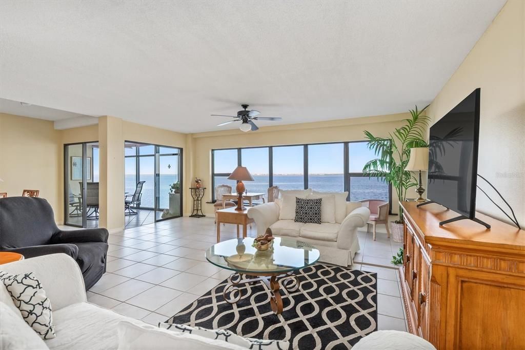 待售: $419,000 (3 贝兹, 2 浴室, 1974 平方英尺)