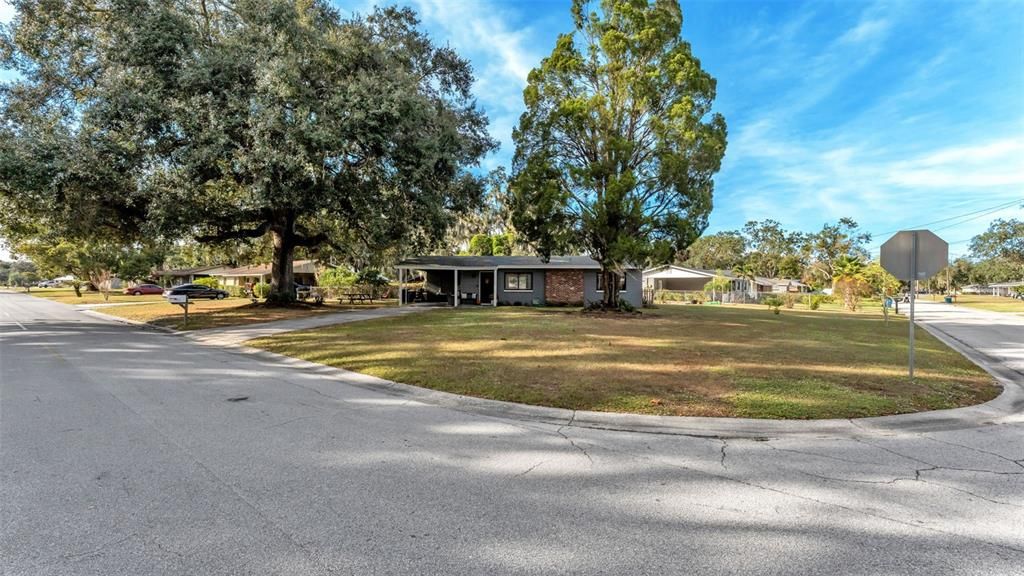 For Sale: $239,000 (3 beds, 1 baths, 1064 Square Feet)