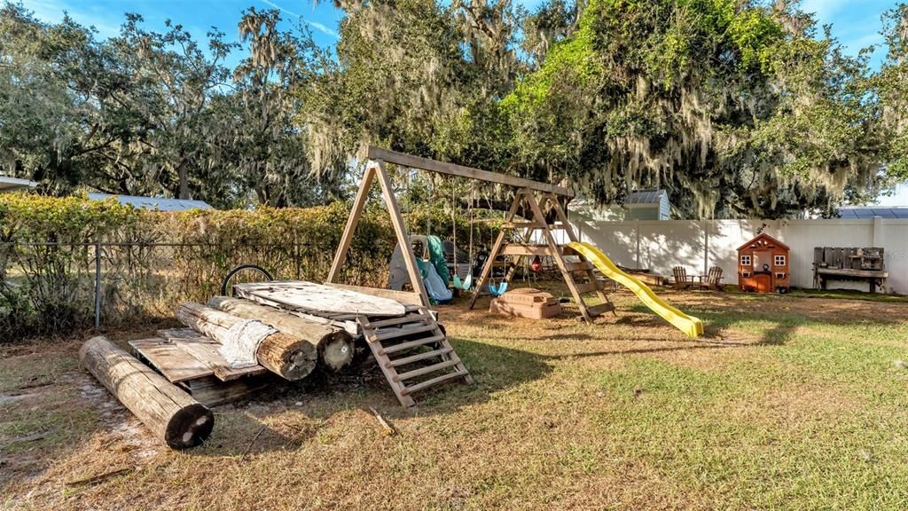 For Sale: $239,000 (3 beds, 1 baths, 1064 Square Feet)