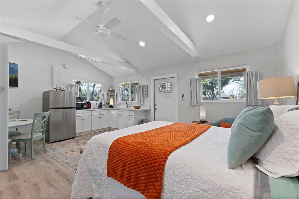 For Sale: $895,000 (3 beds, 2 baths, 2354 Square Feet)