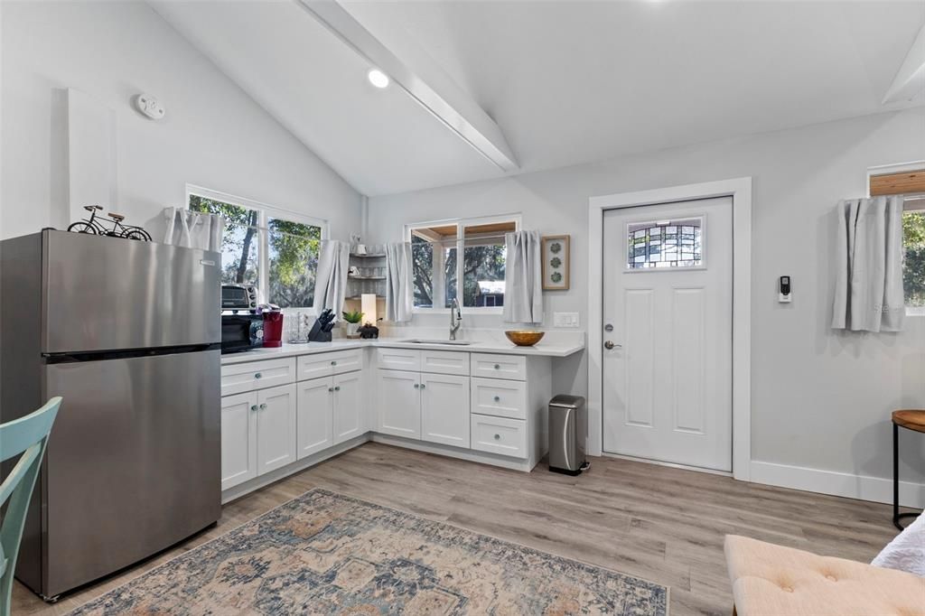 For Sale: $895,000 (3 beds, 2 baths, 2354 Square Feet)