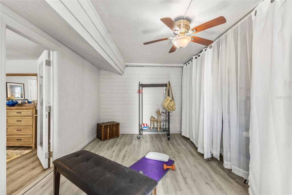 For Sale: $895,000 (3 beds, 2 baths, 2354 Square Feet)