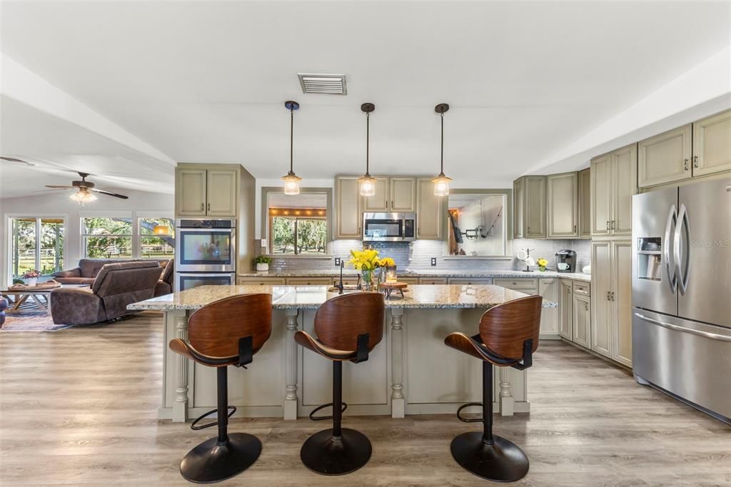 For Sale: $895,000 (3 beds, 2 baths, 2354 Square Feet)