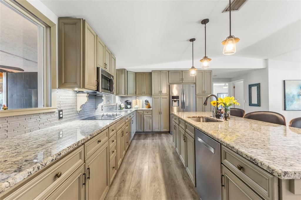 For Sale: $895,000 (3 beds, 2 baths, 2354 Square Feet)