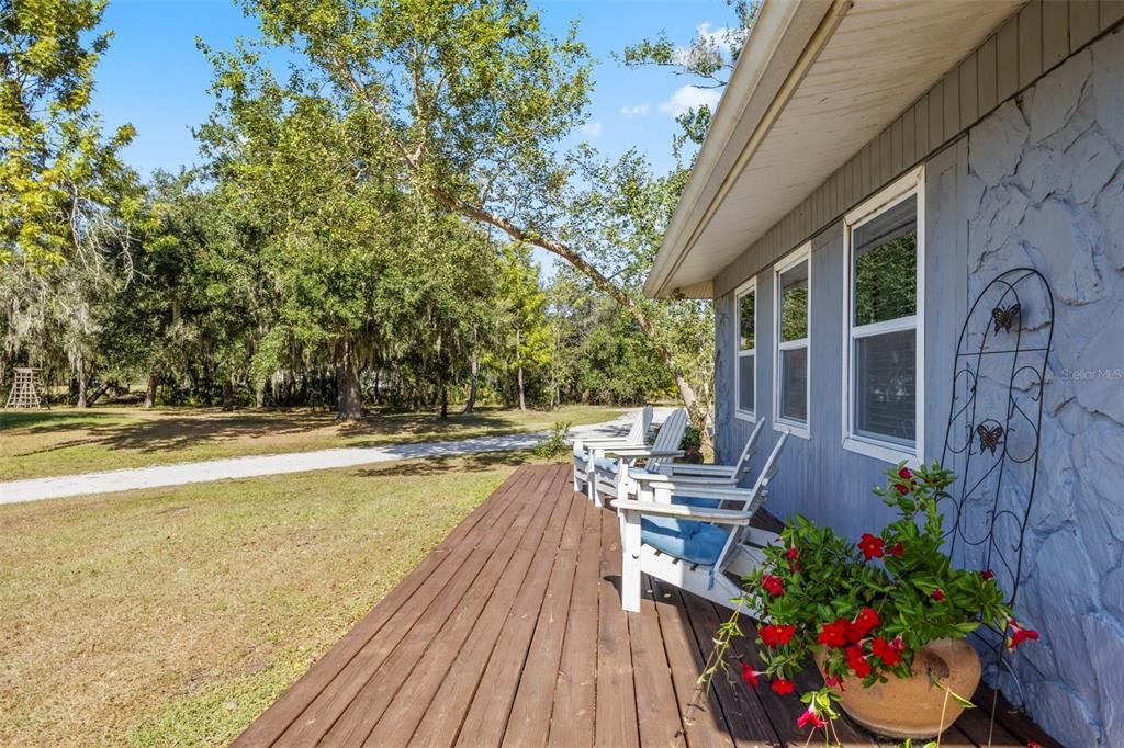 For Sale: $895,000 (3 beds, 2 baths, 2354 Square Feet)