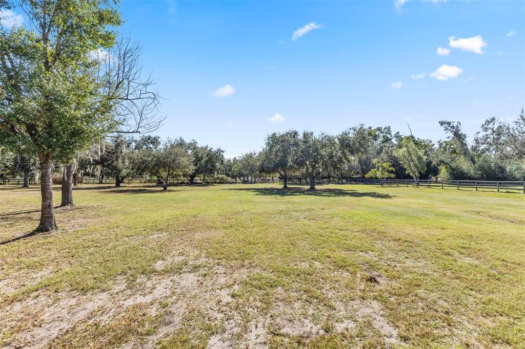 For Sale: $895,000 (3 beds, 2 baths, 2354 Square Feet)