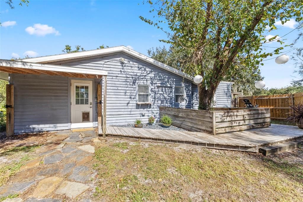 For Sale: $895,000 (3 beds, 2 baths, 2354 Square Feet)