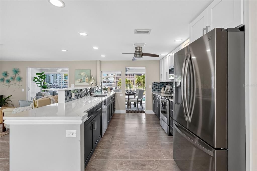 En Venta: $1,425,000 (3 camas, 2 baños, 2353 Pies cuadrados)