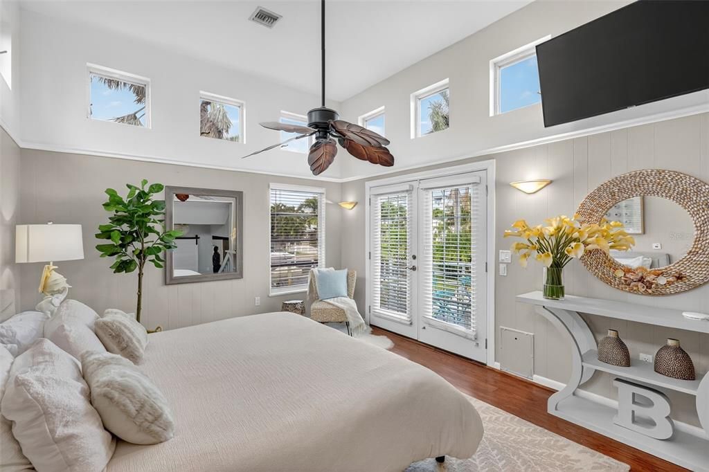 En Venta: $1,425,000 (3 camas, 2 baños, 2353 Pies cuadrados)