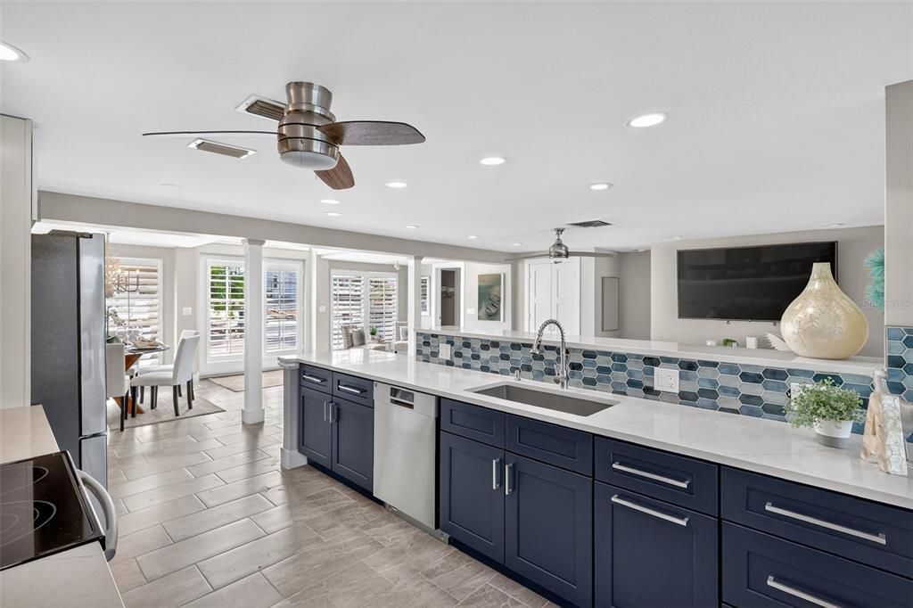 En Venta: $1,425,000 (3 camas, 2 baños, 2353 Pies cuadrados)