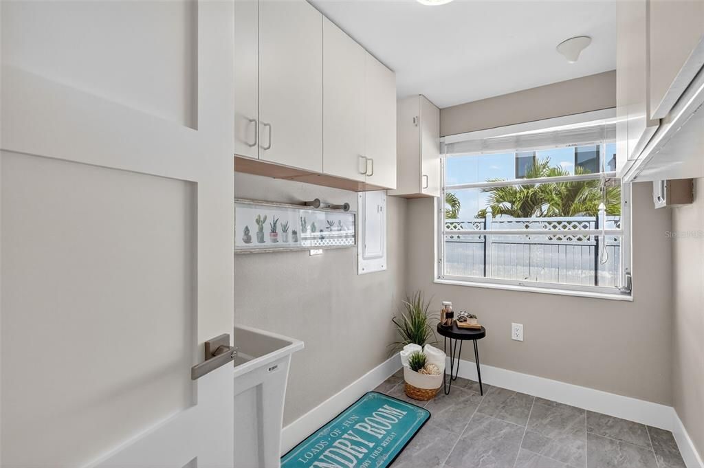 En Venta: $1,425,000 (3 camas, 2 baños, 2353 Pies cuadrados)