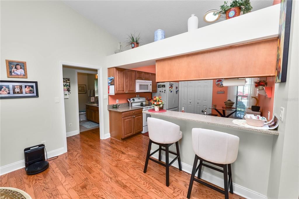 Active With Contract: $259,000 (2 beds, 2 baths, 1435 Square Feet)