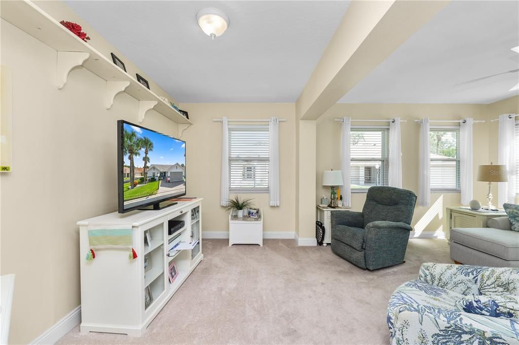 Active With Contract: $259,000 (2 beds, 2 baths, 1435 Square Feet)