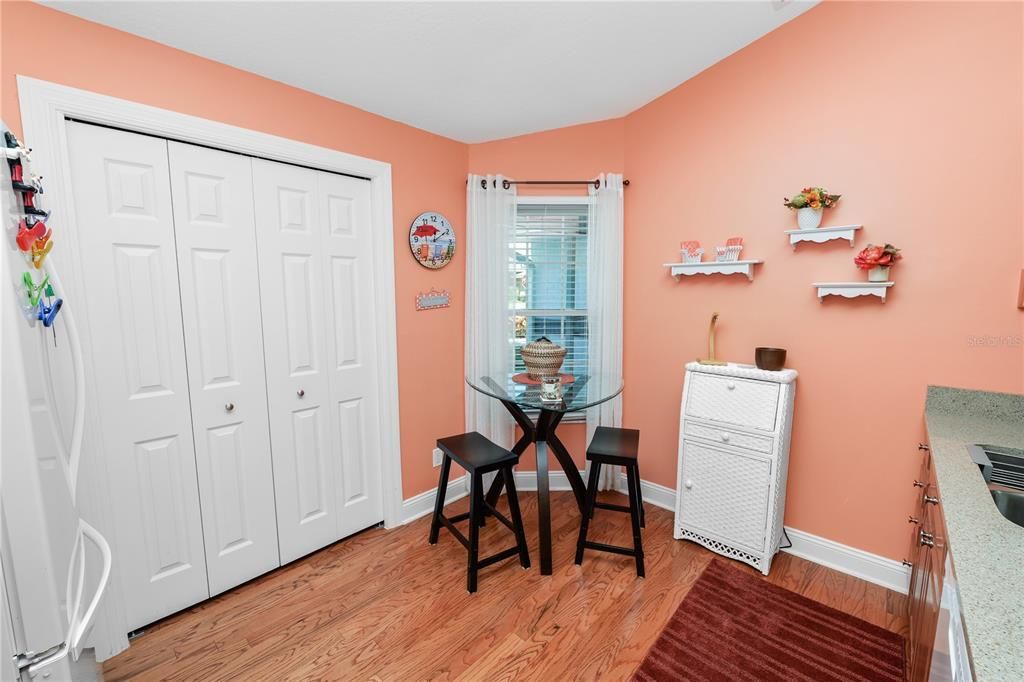 Active With Contract: $259,000 (2 beds, 2 baths, 1435 Square Feet)