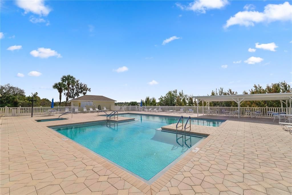 Active With Contract: $259,000 (2 beds, 2 baths, 1435 Square Feet)