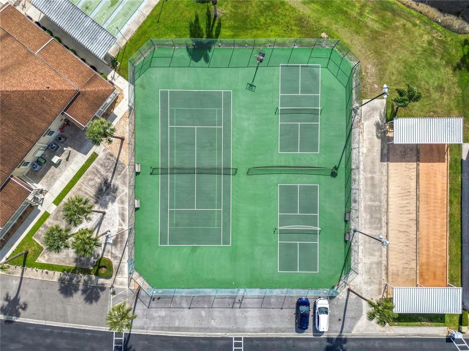 Active With Contract: $259,000 (2 beds, 2 baths, 1435 Square Feet)