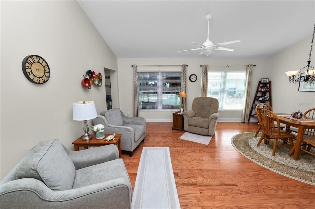 Active With Contract: $259,000 (2 beds, 2 baths, 1435 Square Feet)