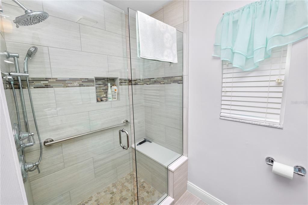 Active With Contract: $259,000 (2 beds, 2 baths, 1435 Square Feet)