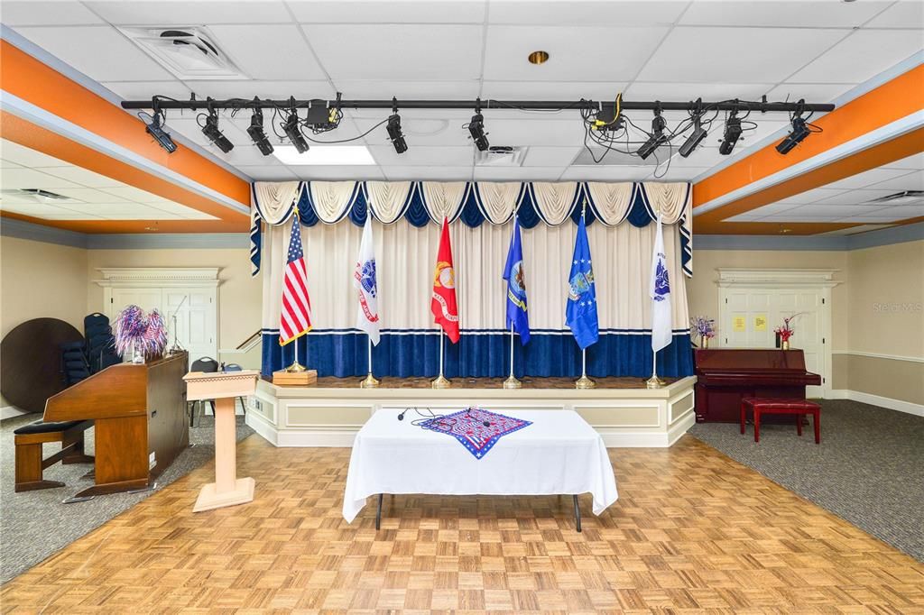 Active With Contract: $259,000 (2 beds, 2 baths, 1435 Square Feet)