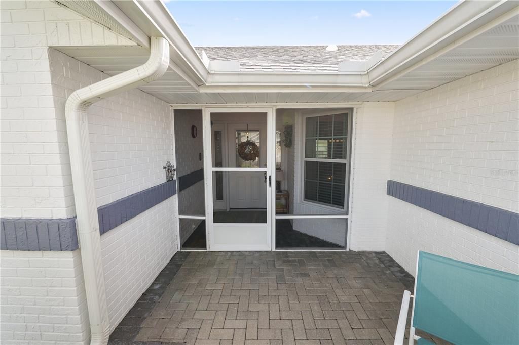 Active With Contract: $259,000 (2 beds, 2 baths, 1435 Square Feet)