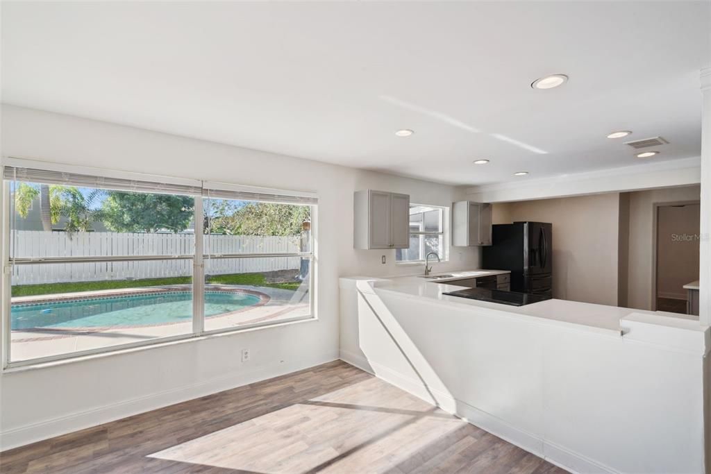 待售: $460,000 (3 贝兹, 2 浴室, 1562 平方英尺)