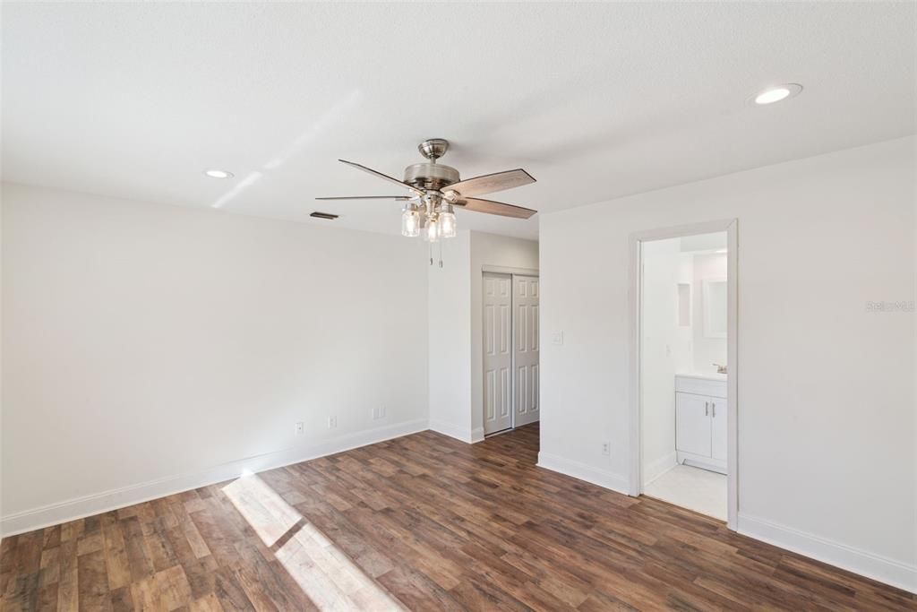 待售: $460,000 (3 贝兹, 2 浴室, 1562 平方英尺)