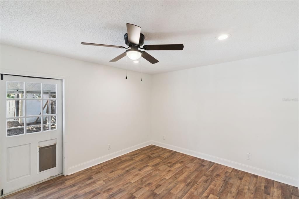 待售: $460,000 (3 贝兹, 2 浴室, 1562 平方英尺)