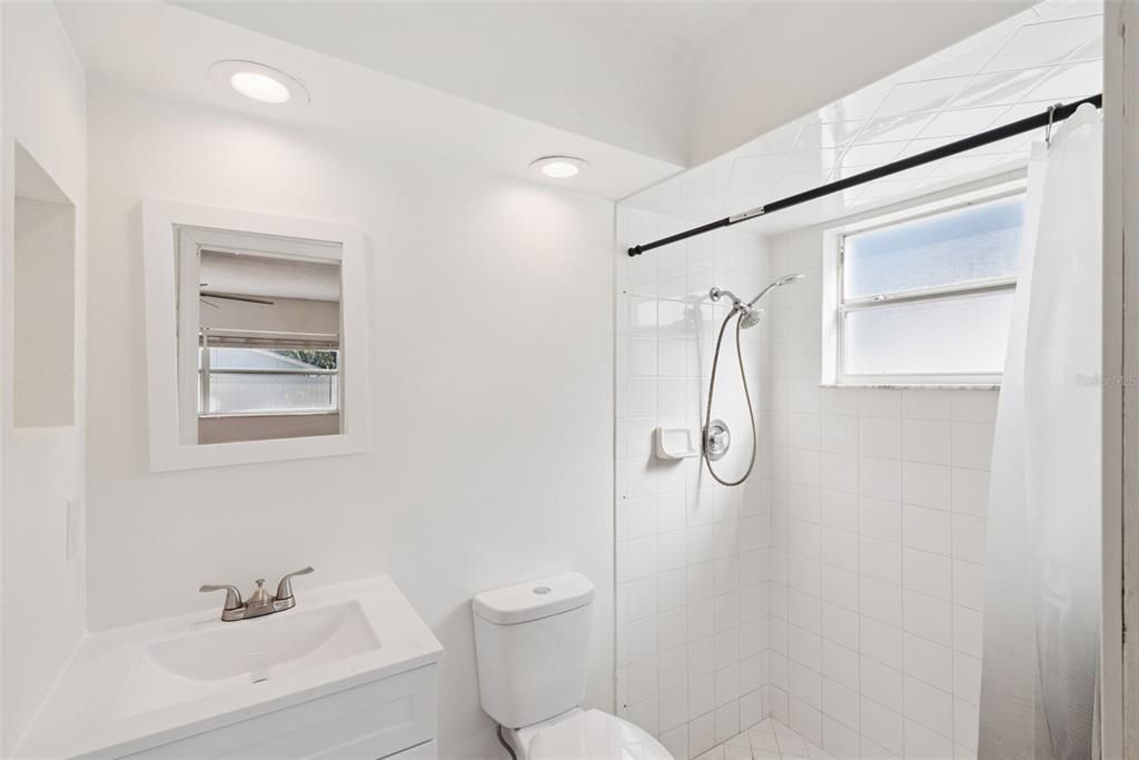 待售: $460,000 (3 贝兹, 2 浴室, 1562 平方英尺)