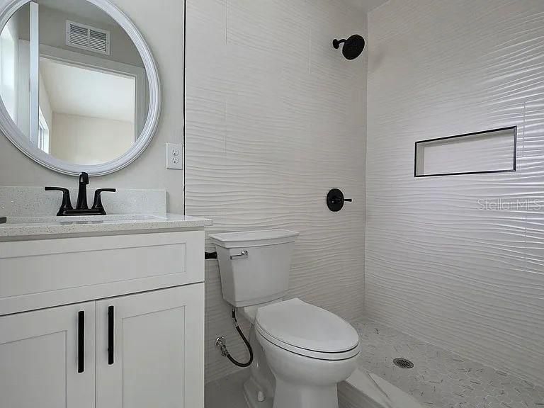 出租: $3,200 (4 贝兹, 2 浴室, 1776 平方英尺)