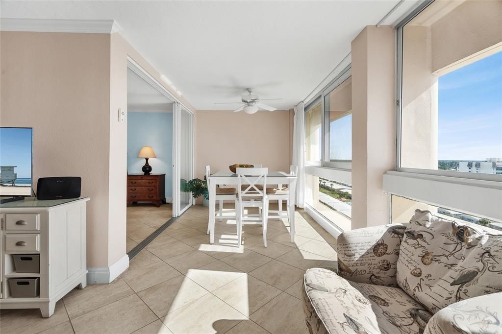 待售: $1,150,000 (1 贝兹, 1 浴室, 864 平方英尺)