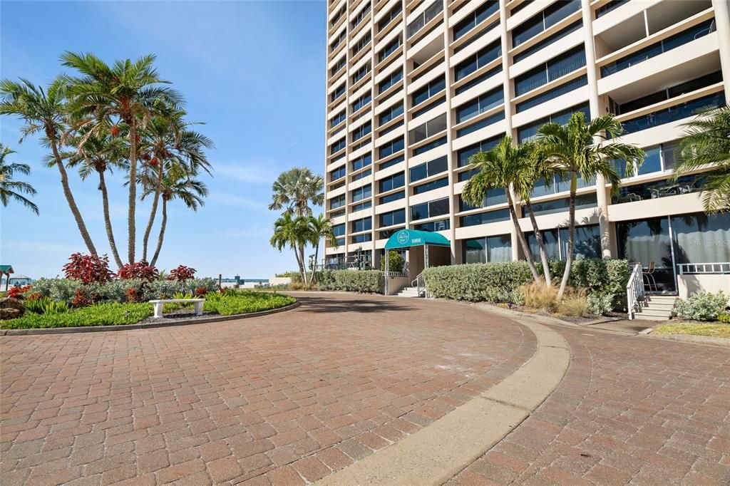 待售: $1,150,000 (1 贝兹, 1 浴室, 864 平方英尺)