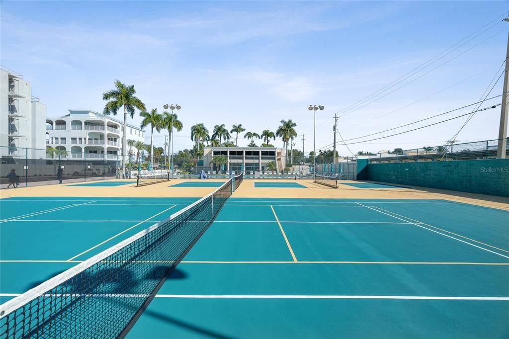 待售: $1,150,000 (1 贝兹, 1 浴室, 864 平方英尺)