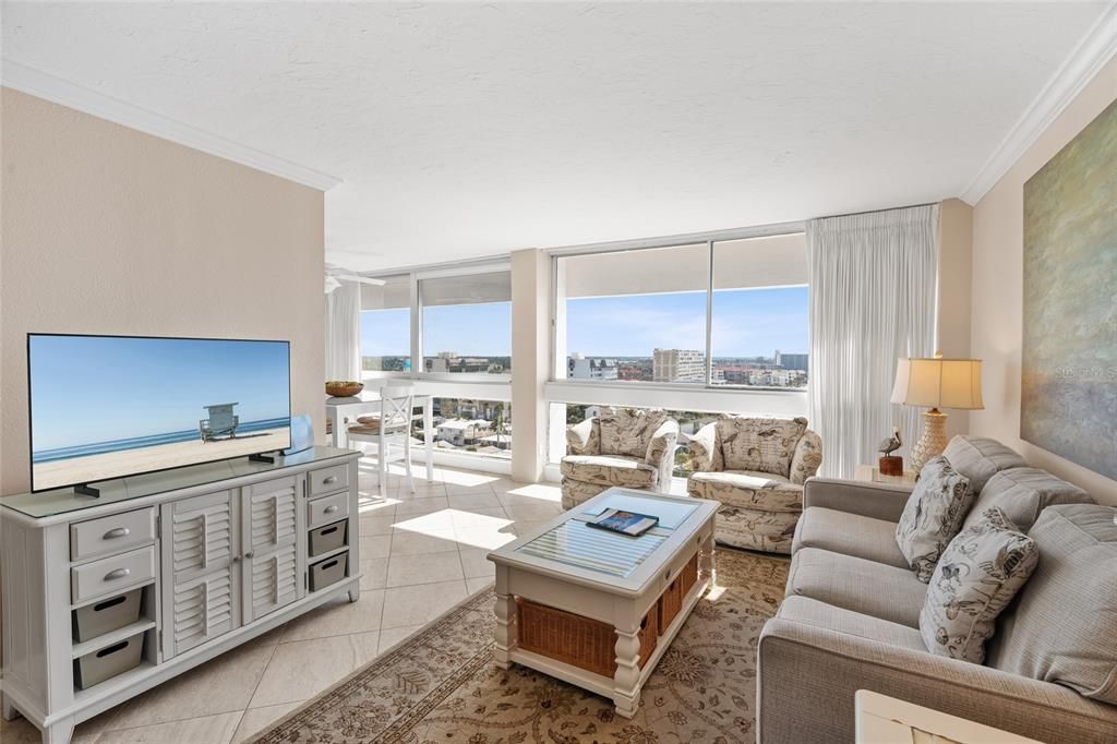 待售: $1,150,000 (1 贝兹, 1 浴室, 864 平方英尺)