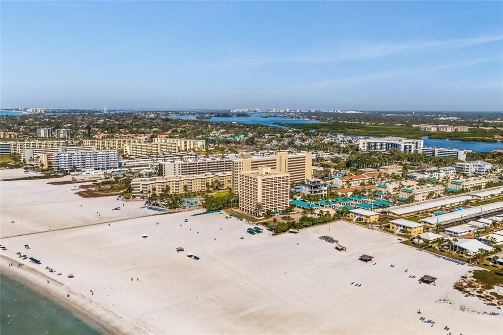 待售: $1,150,000 (1 贝兹, 1 浴室, 864 平方英尺)