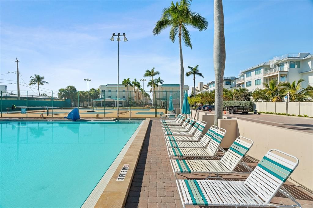 待售: $1,150,000 (1 贝兹, 1 浴室, 864 平方英尺)