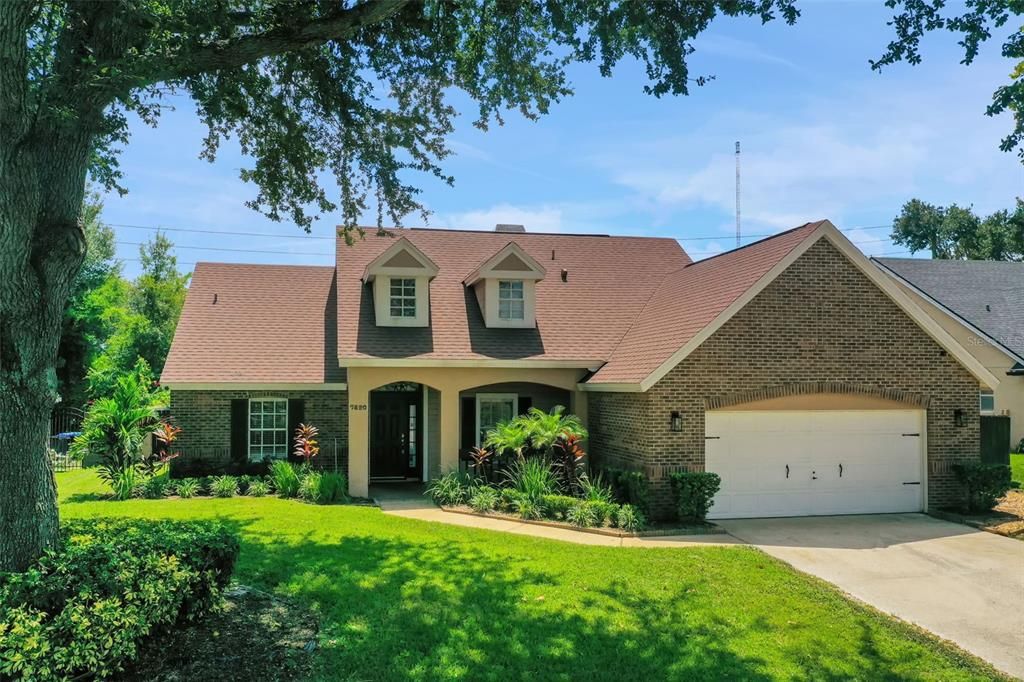 Active With Contract: $419,900 (3 beds, 2 baths, 1686 Square Feet)