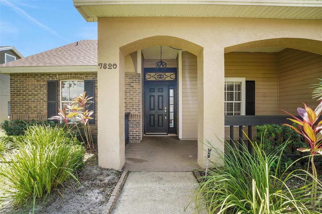 Active With Contract: $419,900 (3 beds, 2 baths, 1686 Square Feet)