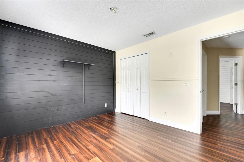 Active With Contract: $419,900 (3 beds, 2 baths, 1686 Square Feet)