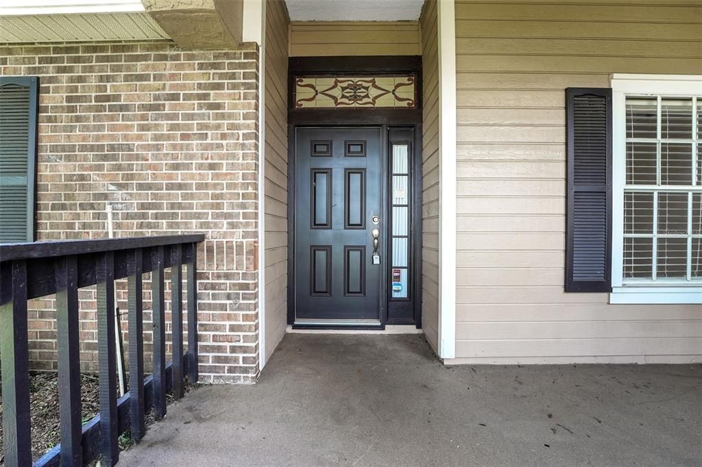 Active With Contract: $419,900 (3 beds, 2 baths, 1686 Square Feet)