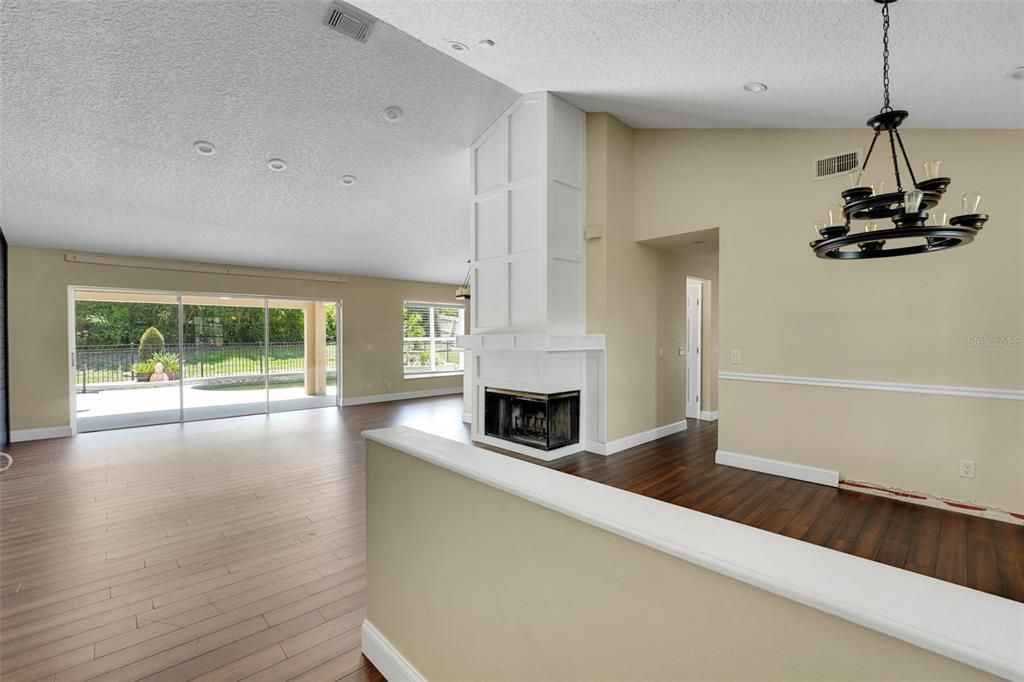 Active With Contract: $419,900 (3 beds, 2 baths, 1686 Square Feet)