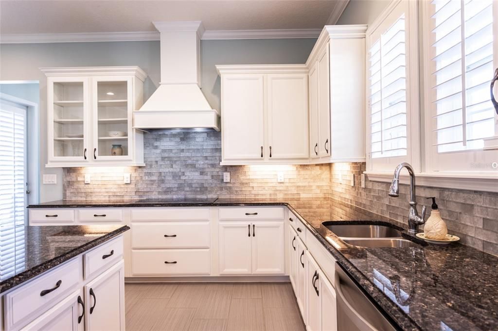 For Sale: $739,000 (4 beds, 4 baths, 2970 Square Feet)